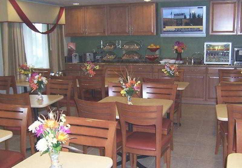 Comfort Inn & Suites Phoenix North - Deer Valley Restaurant photo